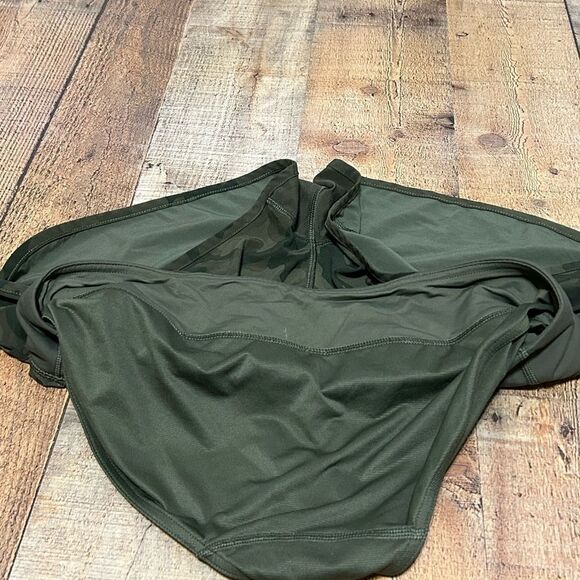 Lululemon Run: Speed Short *4-way Stretch
Savasana Camo Fatigue Green 8 - Picture 11 of 14